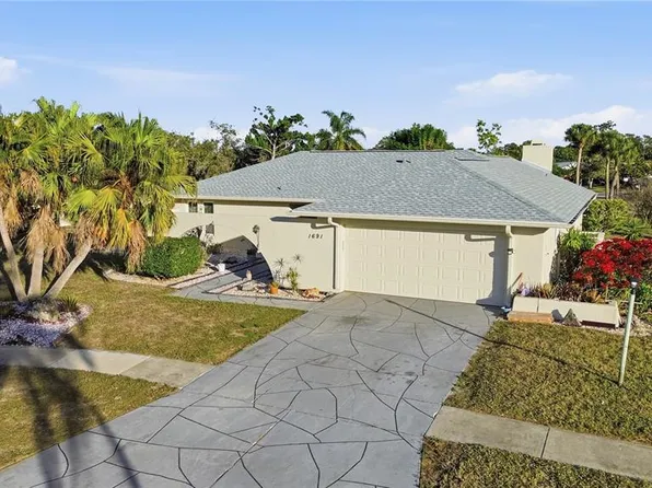 1691 Fleetwood Dr, Sarasota, FL 34232