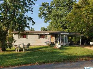 306 10th St NW, Fort Payne, AL 35967