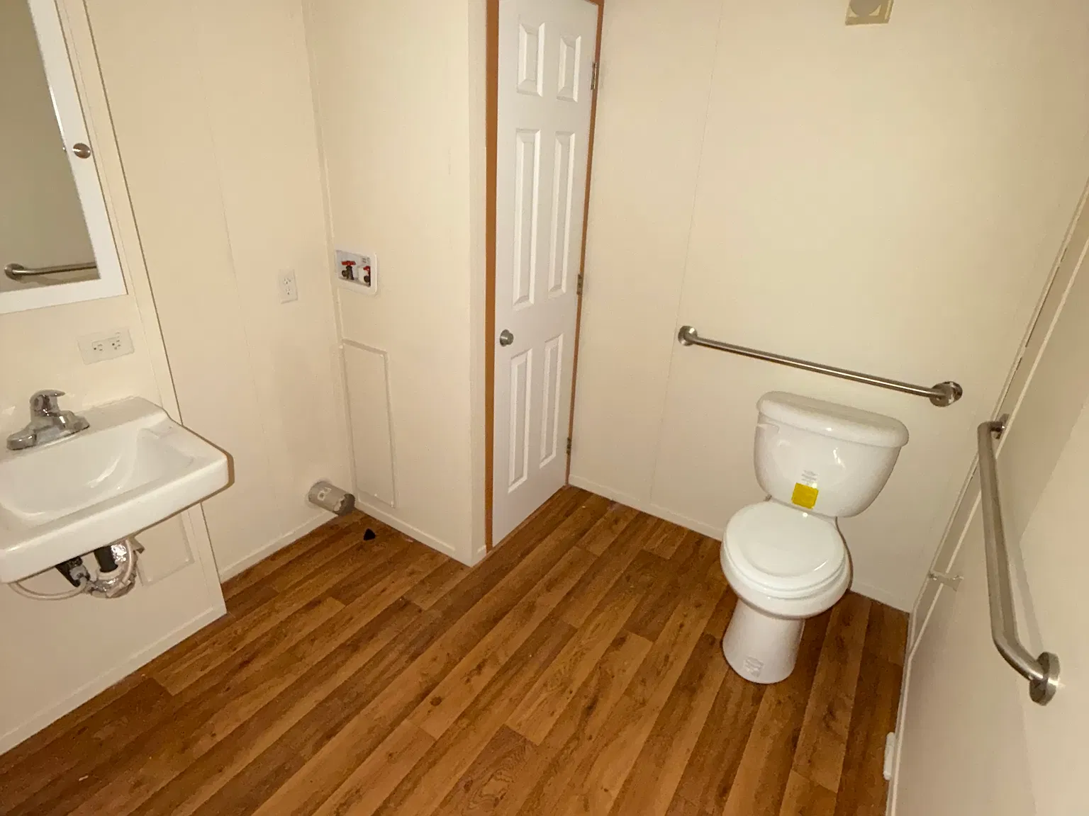 1 bed, 550 sqft, $875 — Photo 3