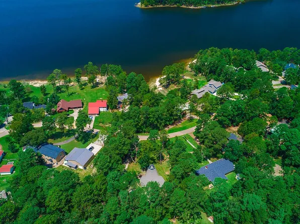 862 Lakeshore Dr, Brookeland, TX 75931