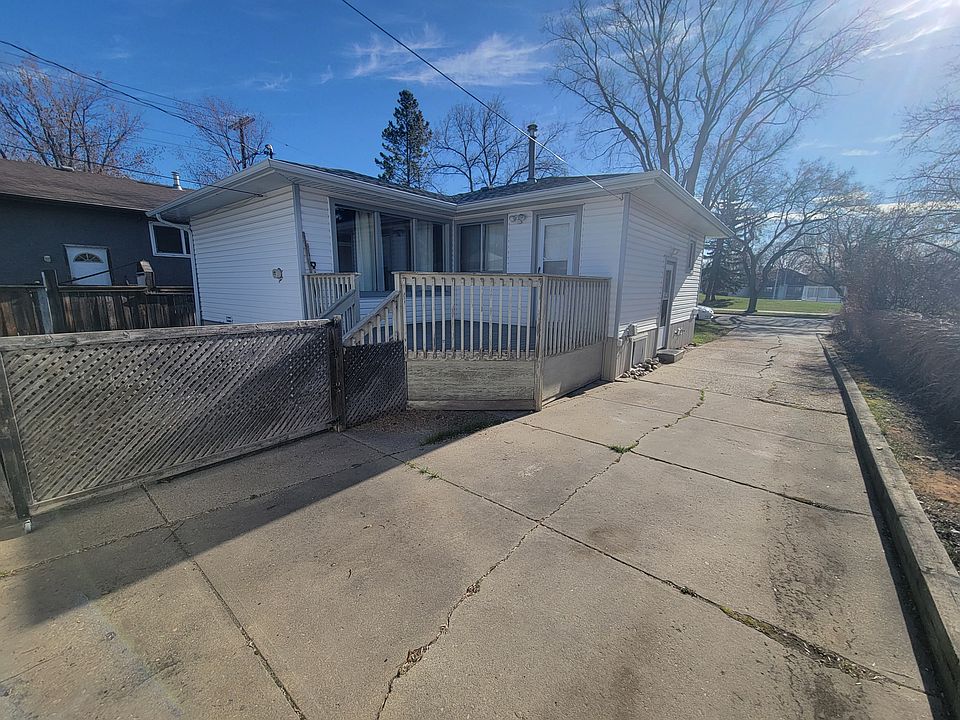 1st image of 9648 153rd St NW