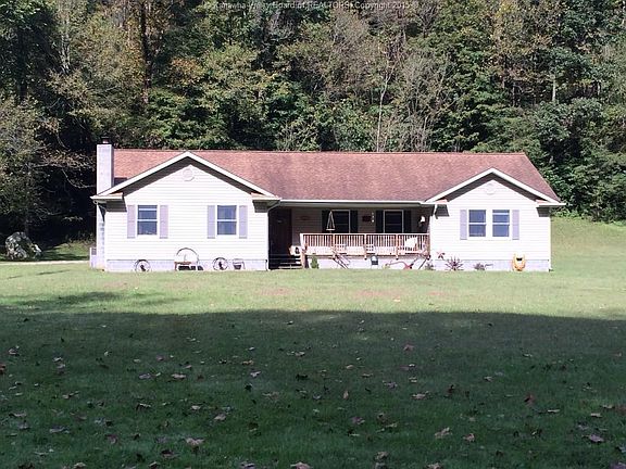 2nd image of 9 Oasis Dr