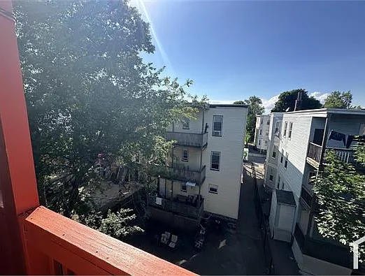 5 Sutton St #3A — Photo 18