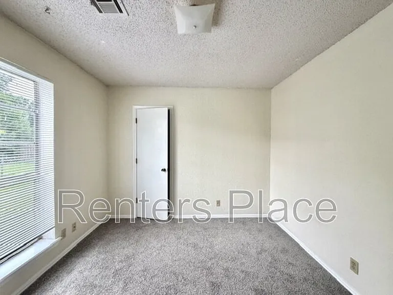 8215 N 117th East Ave — Photo 7