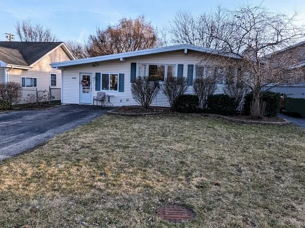 420 Kimball Ave, Wauconda, IL 60084