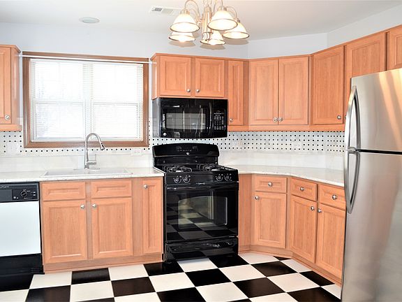 2nd image of 357 Winfield Ct #1912-7