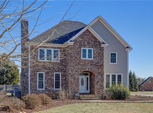 5707 Fox Meadow Ct, Oak Ridge, NC 27310
