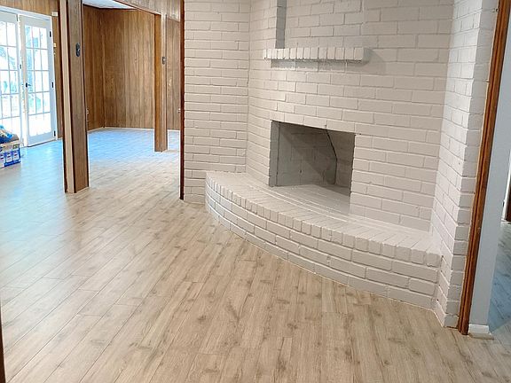 4th image of 9402 Claridge Dr