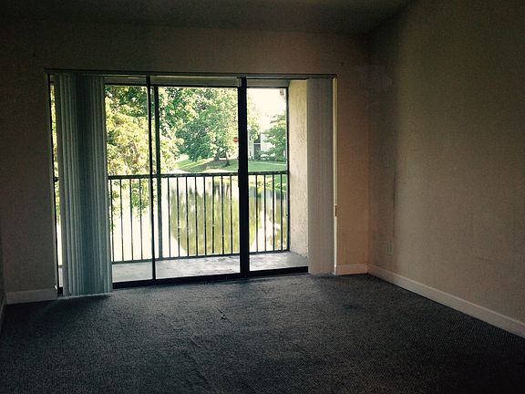 5th image of 8787 NW 39th St