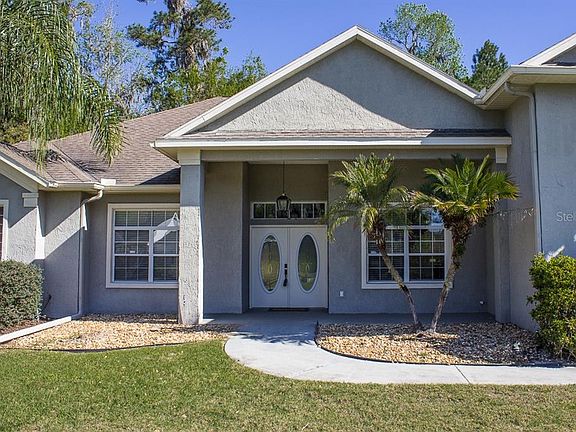 2nd image of 611 SE 36th Ln