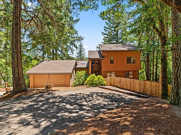 3rd image of 28560 Sutherlin Ln