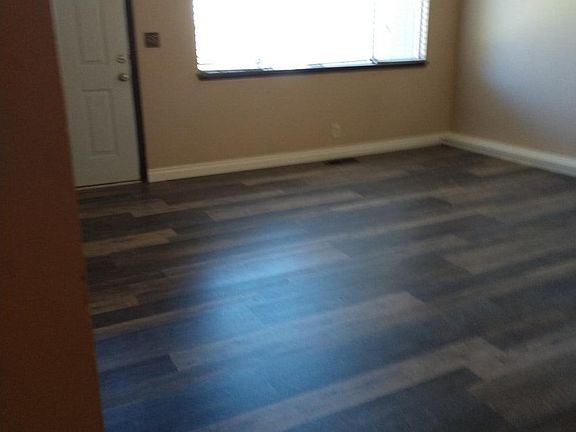 2nd picture of the living room
