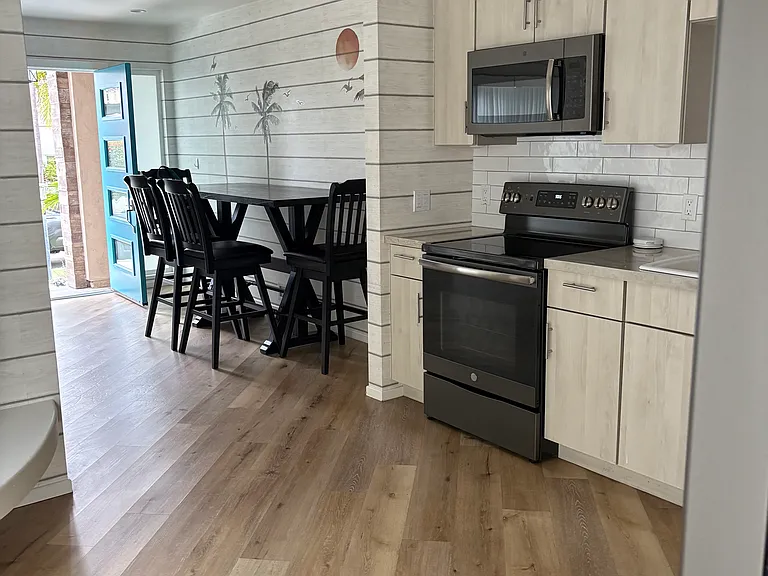 8031 El Paseo Grande — Photo 15