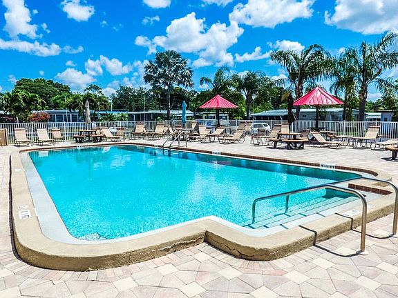 2nd image of 12651 Seminole Blvd Lot 15L