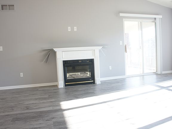 4th image of 16781 Carriage Way #29