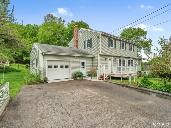 38 Roberts Road, Groton, CT 06340