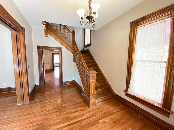 2nd image of 120 King Ave #120