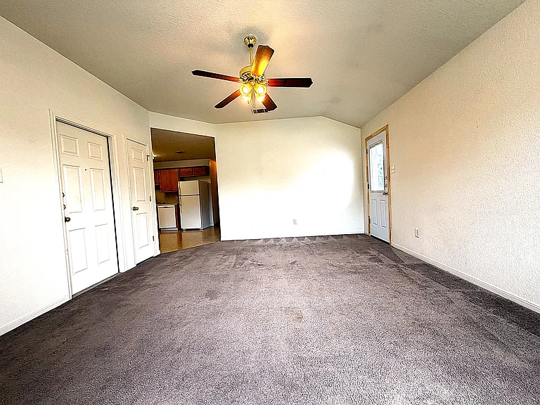 3305 Alicante Ct #B — Photo 5