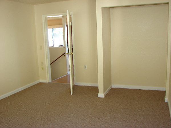 1st image of 112 Pecan Ct