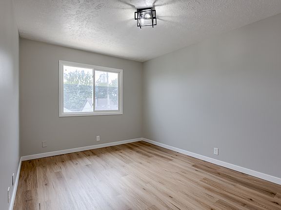 5th image of 4713 Davenport St APT 10