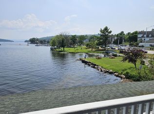 1 Point Dr, Moultonboro, NH 03254