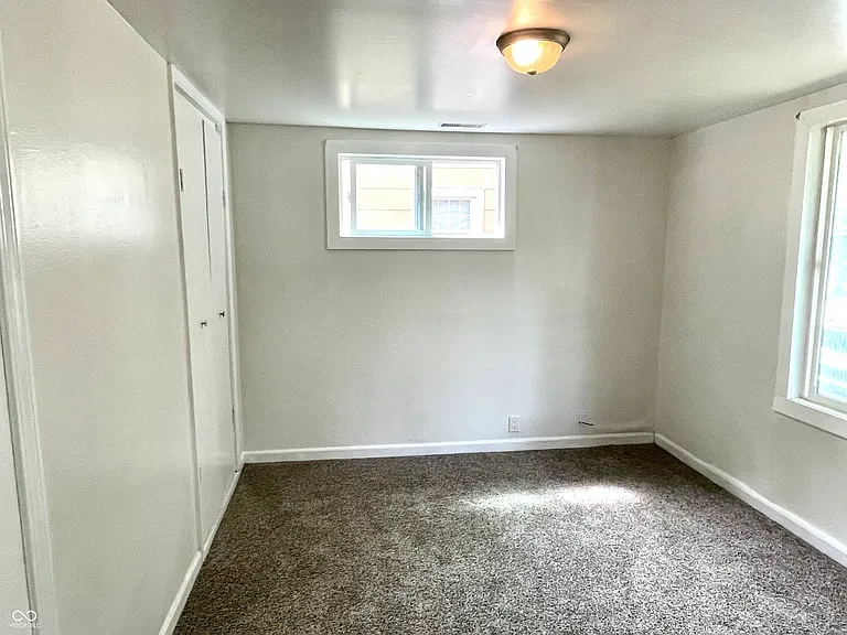 1704 S Lindell Dr — Photo 11