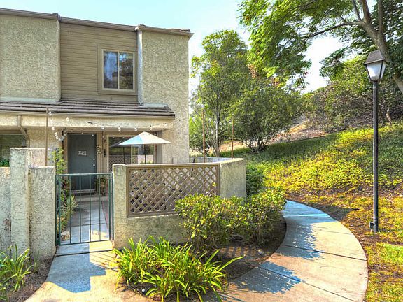 3rd image of 183 N Via Colinas