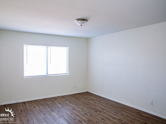 5th image of 852 N Sagman St #C