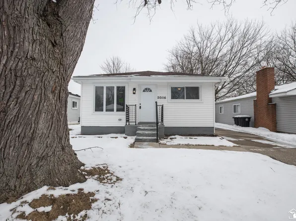 20116 Deering St, Livonia, MI 48152