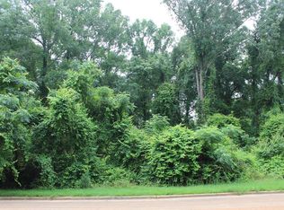 306 Ironhorse Ct, Albany, GA 31721