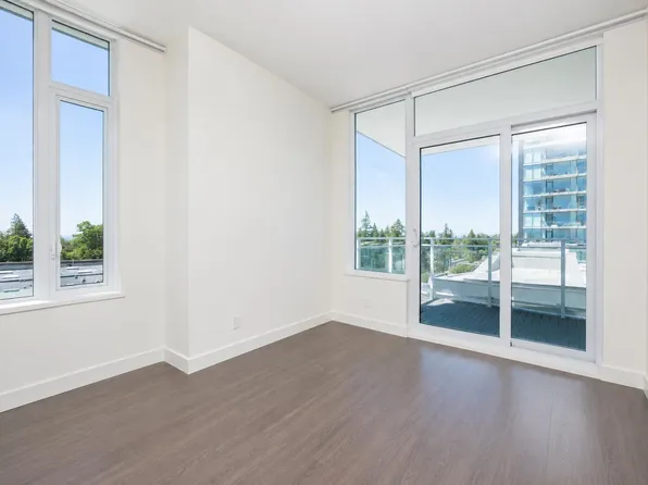 5051 Imperial St #605, Burnaby, BC V5J 0J3