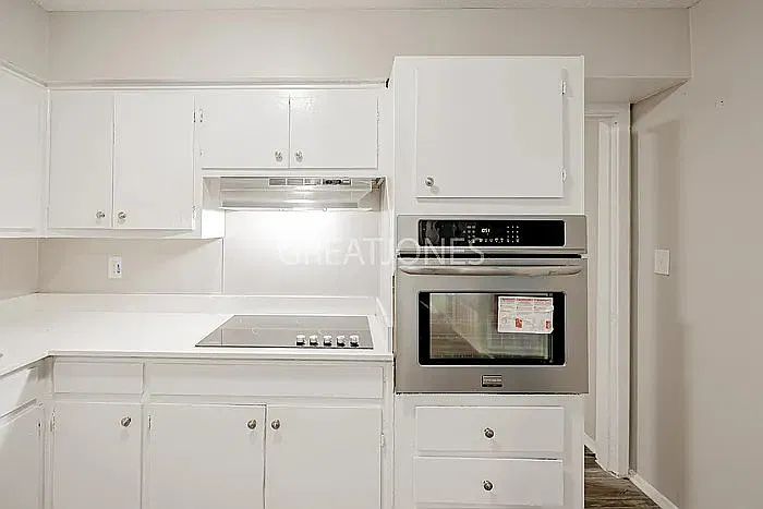 3 bed, 1.0 bath, 1000 sqft, $1,195 — Photo 4