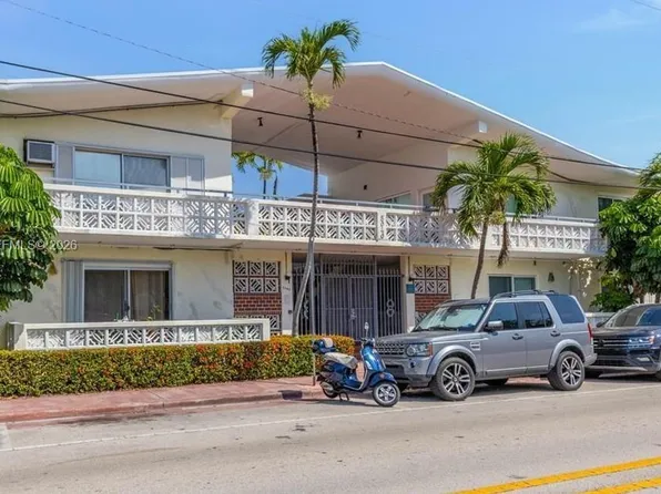8040 Tatum Waterway Dr APT 2, Miami Beach, FL 33141