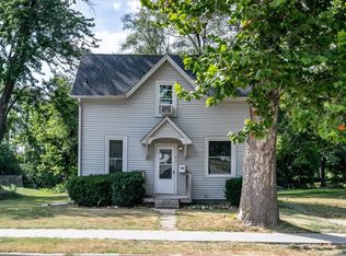 607 W 3rd St, Pella, IA 50219