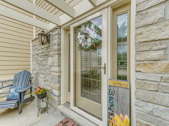 2nd image of 9363 Arrowhead Cir