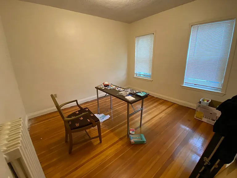 92 Lowell St #1L — Photo 7