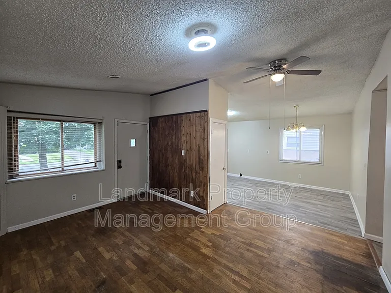 20083 Salem St — Photo 3