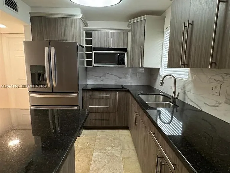 6200 SW 131st Ct #201 — Photo 2