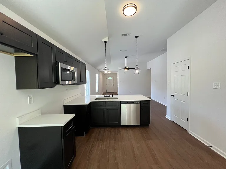 3558 Denver St — Photo 13