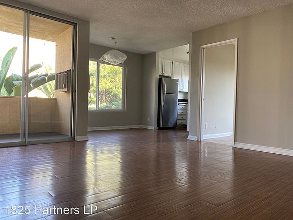 4th image of 1825 N Cherokee Ave #10242851