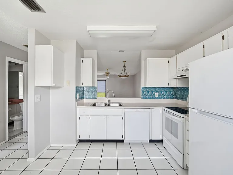 5401 Britwell Ct — Photo 12