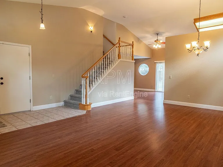 1106 Klemeyer Cir — Photo 5