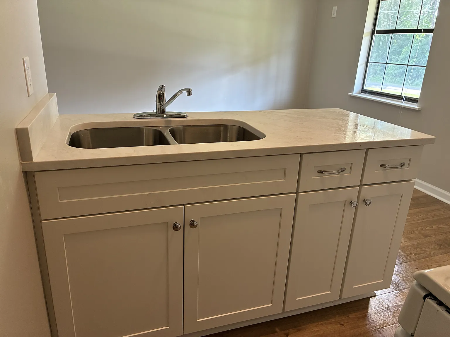 115 Cedar Drive - A — Photo 1