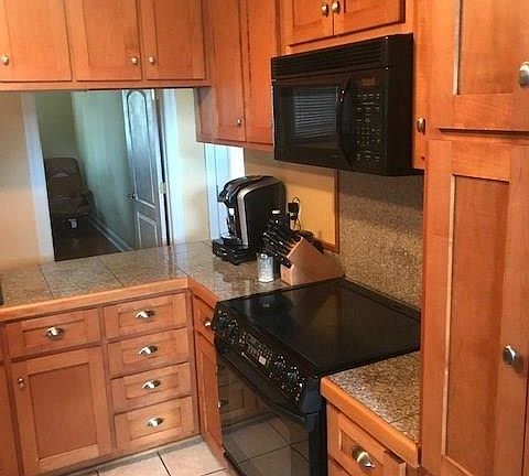 4th image of 95 Stoney Mountain Dr