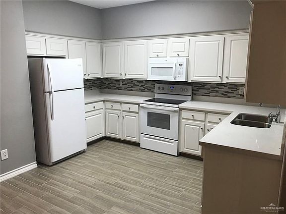 2nd image of 5275 Ridgeline Dr APT A