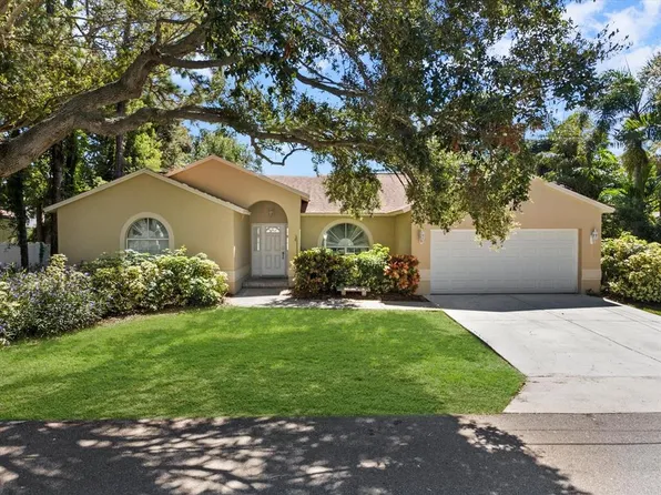 13734 76th Ave, Seminole, FL 33776