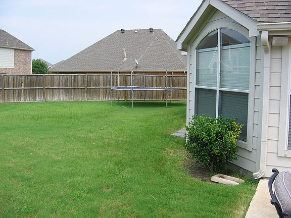 4th image of 8914 Lochgreen Ln