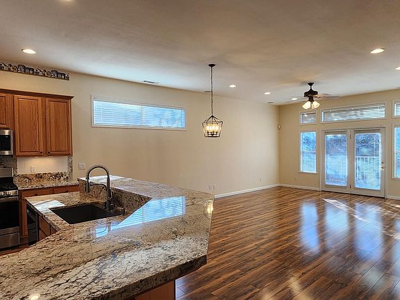 5th image of 474 Sierra Leaf Cir