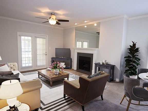 3rd image of 4 Riverview Dr W #1442627