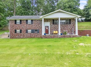 6505 Kanuga Dr, Knoxville, TN 37912